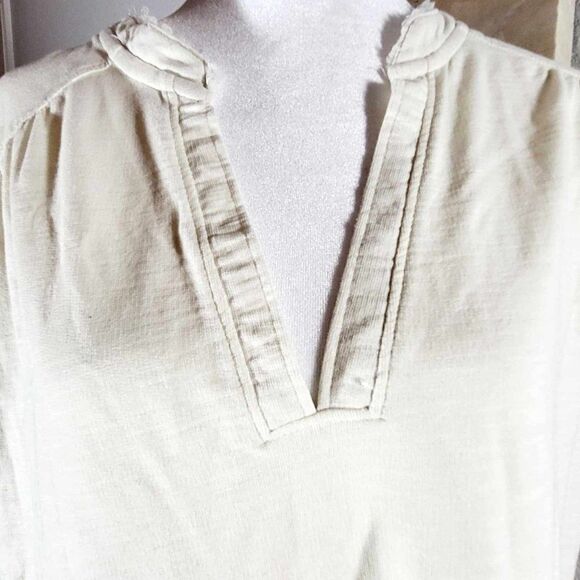 Used: Wonderland  V neck Cream Dress size L - Picture 8 of 11